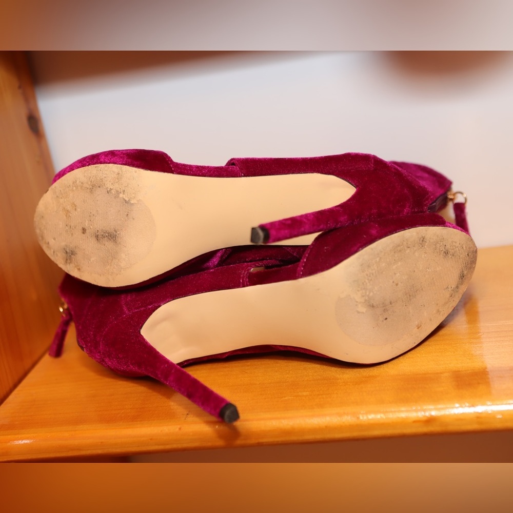 Shoe Dazzle Tatia Stiletto Heeled Sandal in Magenta | Size 9 - Picture 7 of 10